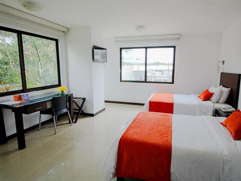 Hotel Pinares Plaza Pereira Luaran gambar