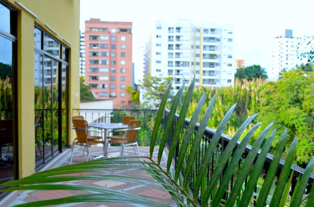 Hotel Pinares Plaza Pereira Luaran gambar