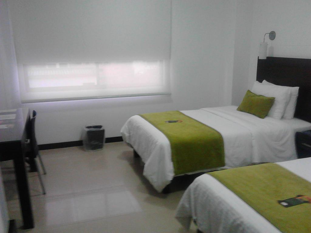Hotel Pinares Plaza Pereira Luaran gambar