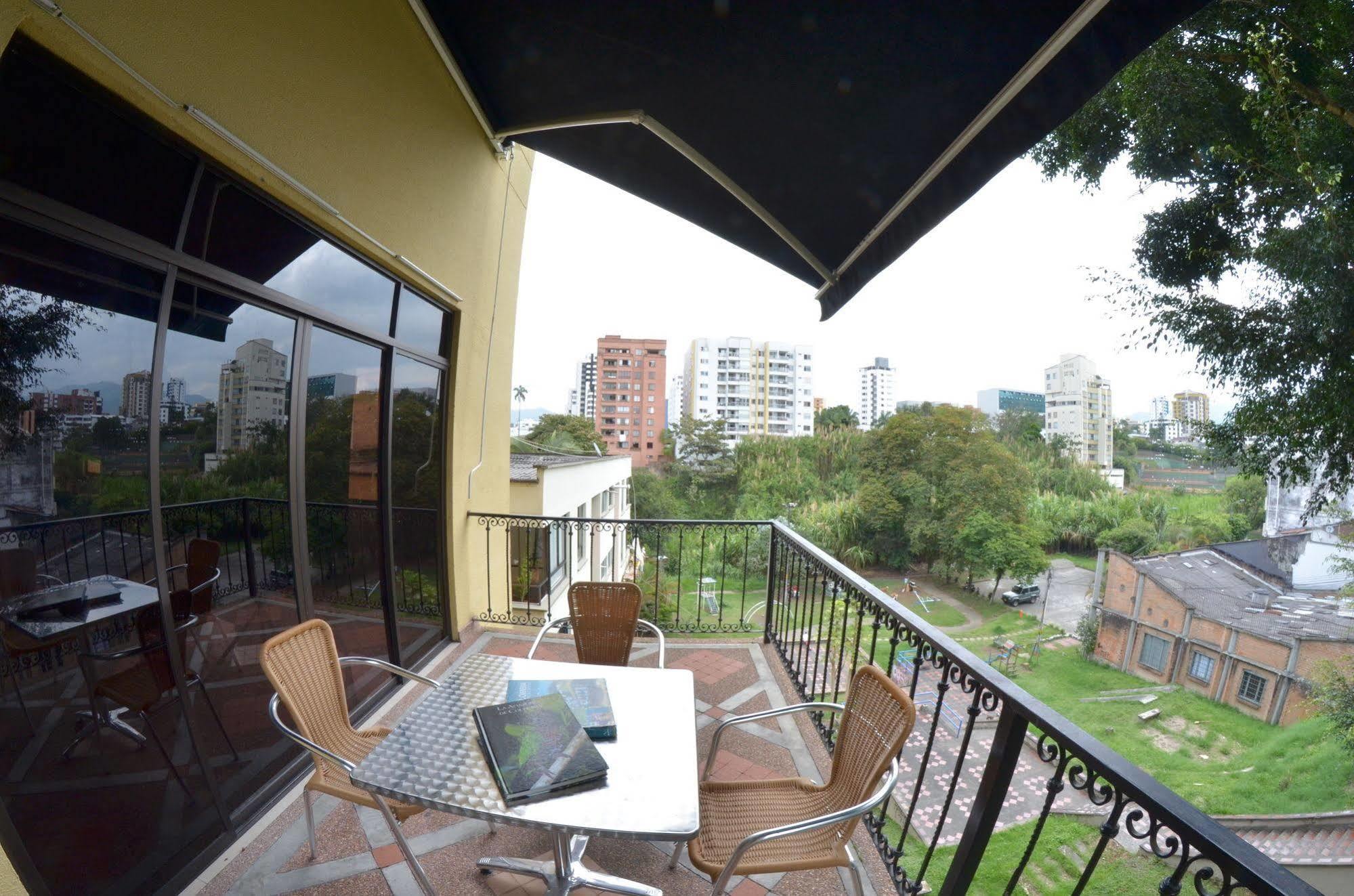 Hotel Pinares Plaza Pereira Luaran gambar
